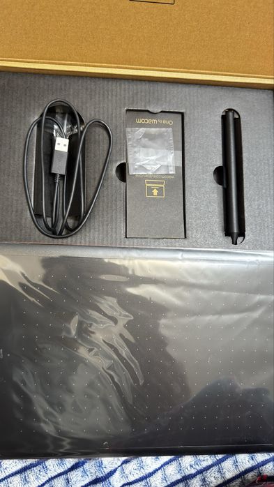 Графический планшет One by Wacom