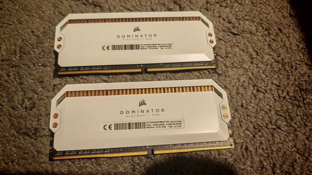 Рам памет Corsair Dominator White RGB 2x8GB 16GB DDR4 3600Mhz