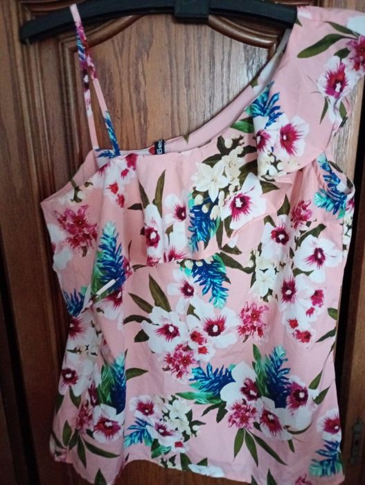 Bluza informată frumoasă
