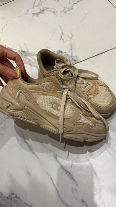 Маратонки Champion бежави