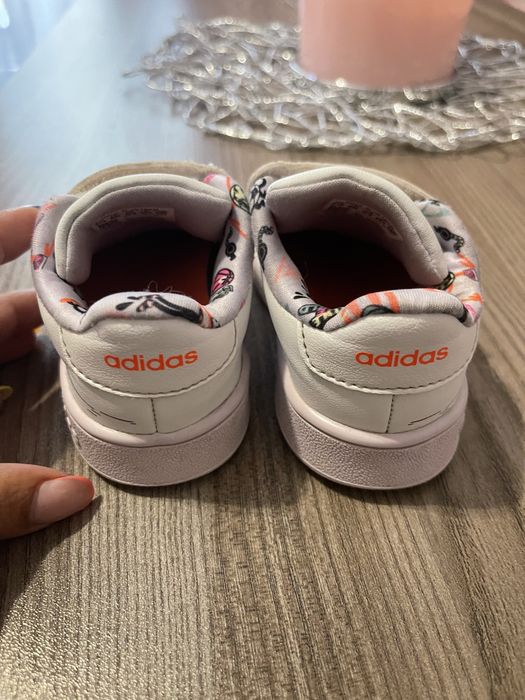 Детски сникърси адидас