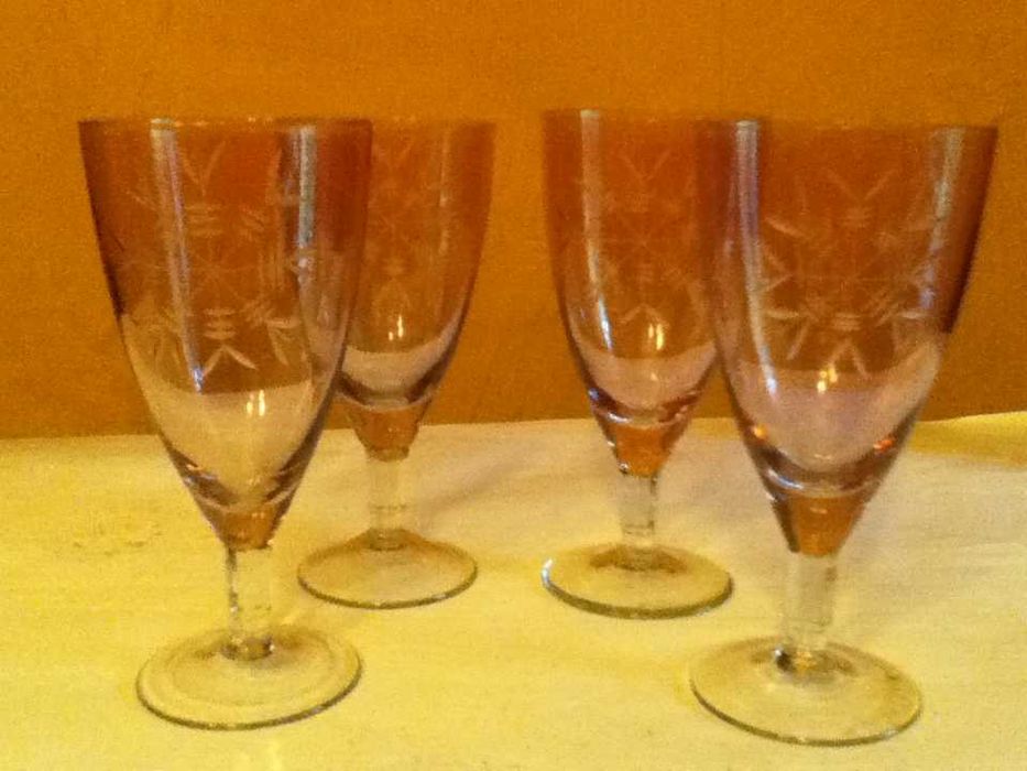 Редкие оригинальные изделия из цветного. фигурного стекла См. фото