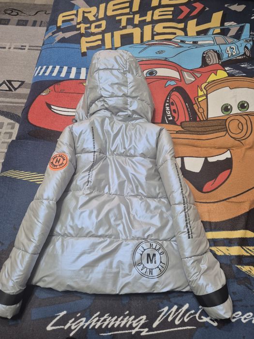 Продам куртки размер s m