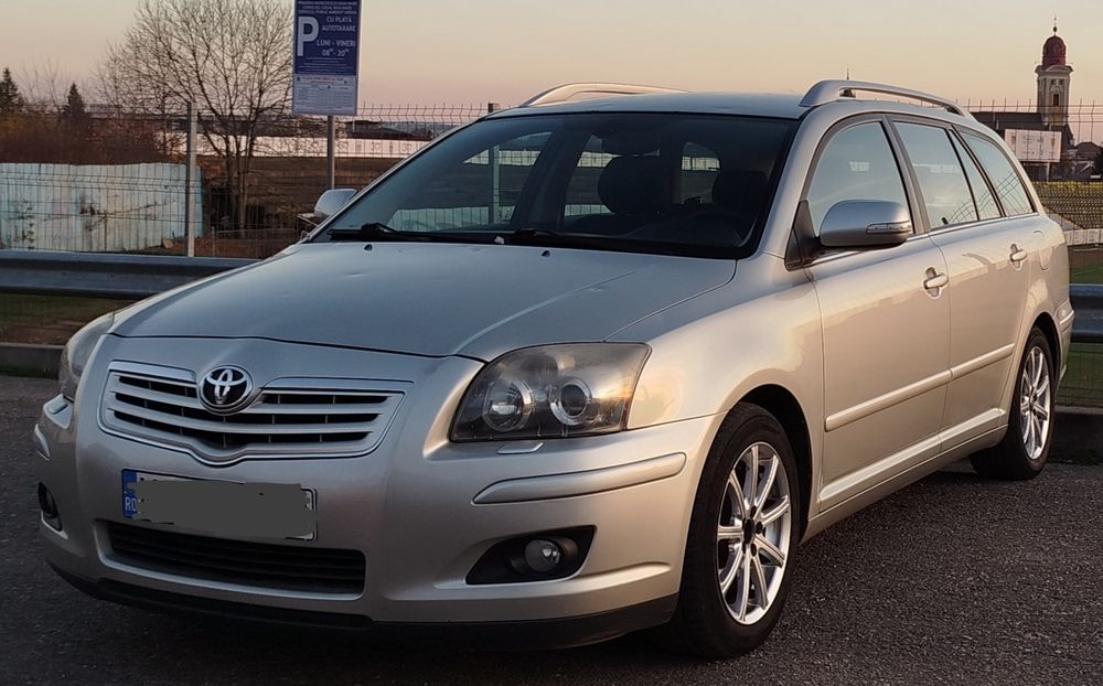TOYOTA Avensis