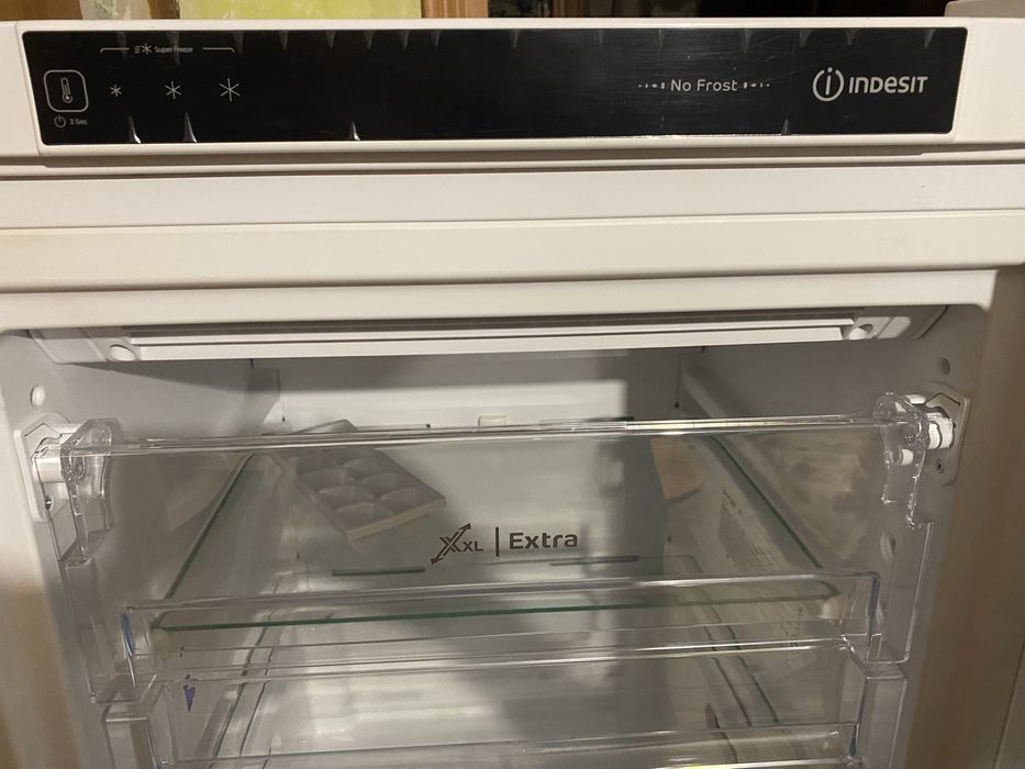 Морозильная камера Indesit