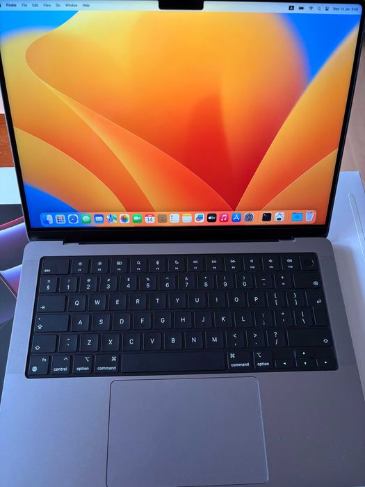 Apple Macbook 14" M2 Pro 32GB RAM 512GB SSD