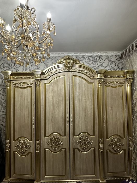 Spalni garnitur shkaf