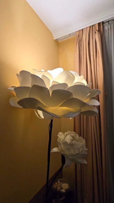 Лампион ръчно декориран роза