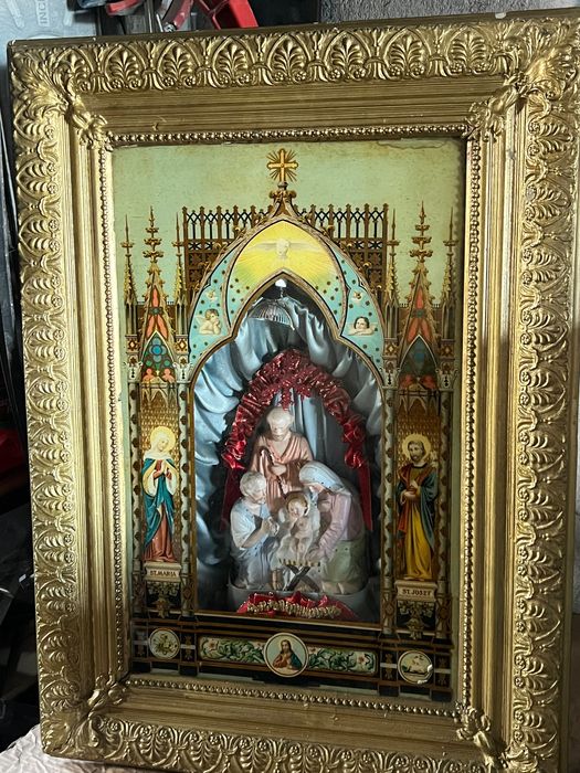 Icoana veche cu dimensiunea 75/35 cm.