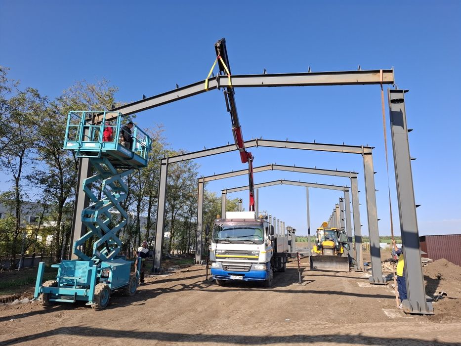 Montaj hale metalice si panouri sandwich