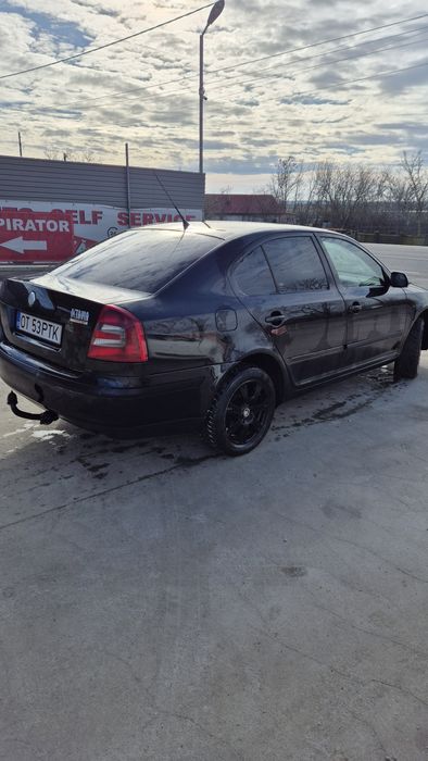 Skoda octavia 2 2.0 16v TDI Sau Variante  IN mod special cu LOGAN VAN 1.5