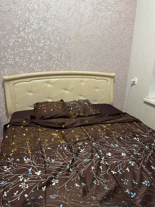 Отдам двухспальнюю кровать