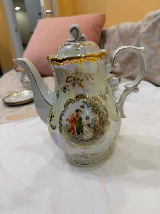 "Мадонна" неполный чайный сервис