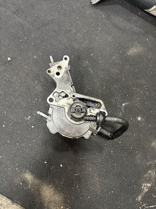 Vw passat 6 2.0tdi 140 кс Тандем Вакум Помпа