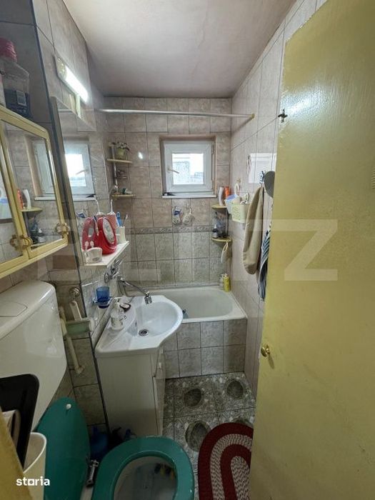 Apartament 3 camere, 49 mp, zona Dambu Pietros