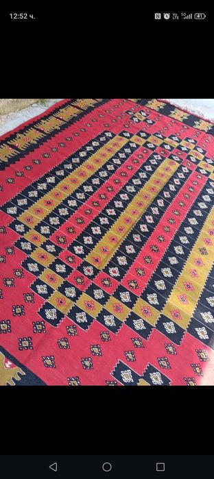 Чипровски килим топ състояние