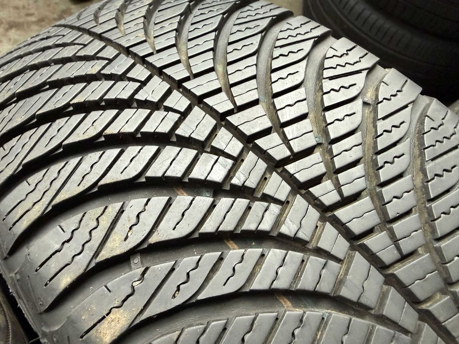 # 2x Anvelope all season 195/60 r15 M+S - GoodYear Vector4Seasons Gen2