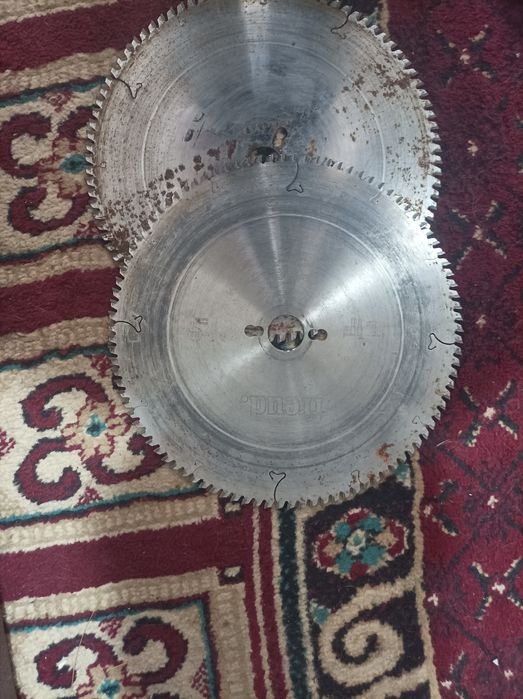 Продаются пильные диски для станка