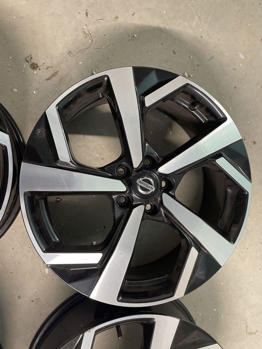 4 бр.оригинални джанти Nissan 19” 5x114,3mm