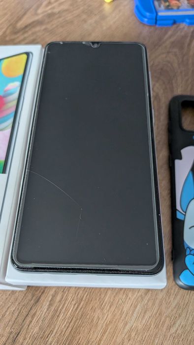 Samsung Galaxy A41 (А415F) бял + 2 case