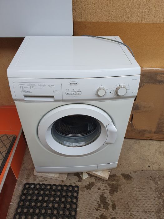 Vând mașină de spalat rufe clasa A+