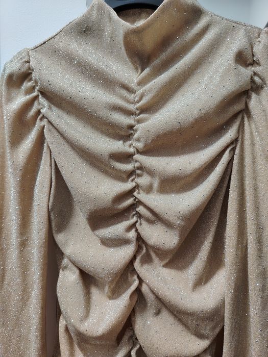 Нова! Дамска блуза с камъни в бежово