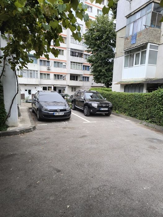 Vând Dacia Duster