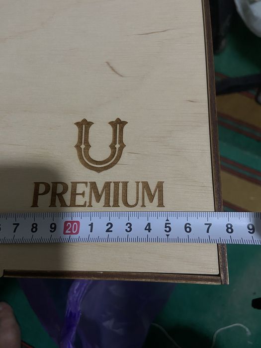 Две подарочные коробки