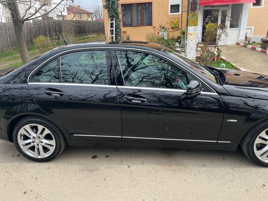 Mercedes avangard full , anul 211 stare foarte buna  de functionare , pretul negociabil