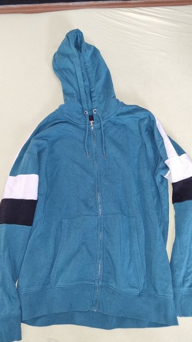 Bluza ClockHouse Marimea L