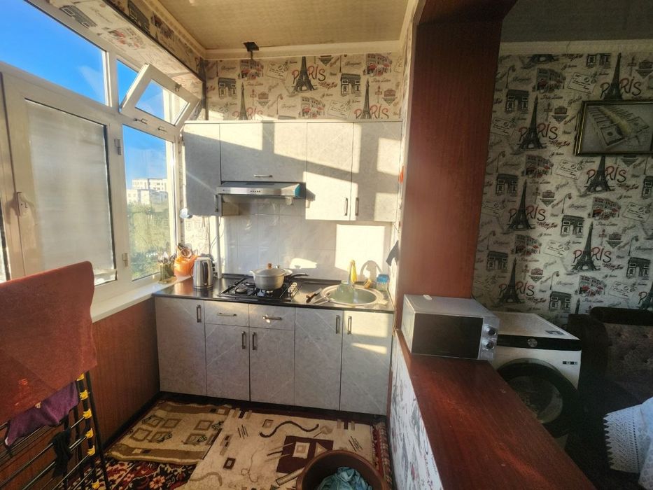 Yangi g‘ishtli uyda 3 xonali kvartira sotiladi (101 m²)