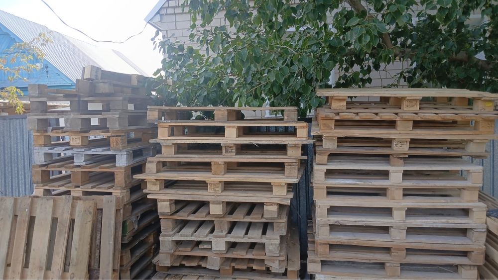 Продам поддоны в хорошем состоянии