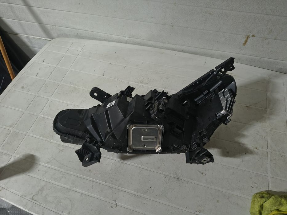 Far dreapta clio 5 facelift cod 260103507R