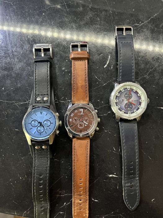 Vând  ceasuri  1 Fossil,2 Curren