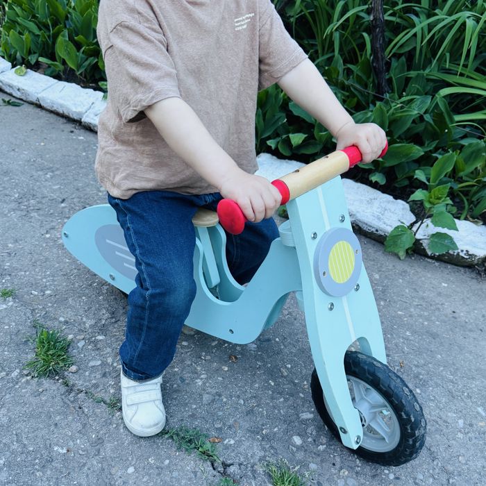 Bicicleta de echilibru fara pedale