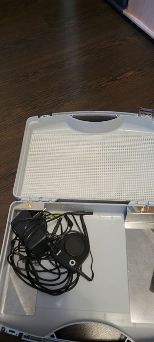 Dispozitiv medical dr.honle electronic pentru persoanele cu probleme .