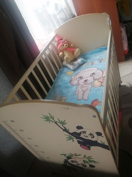 Продаю детскую кроватку