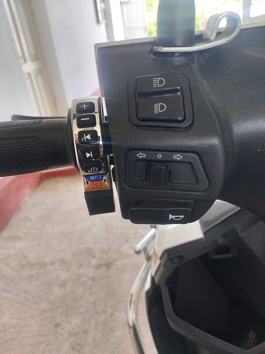 Wasat skuter sotiladi