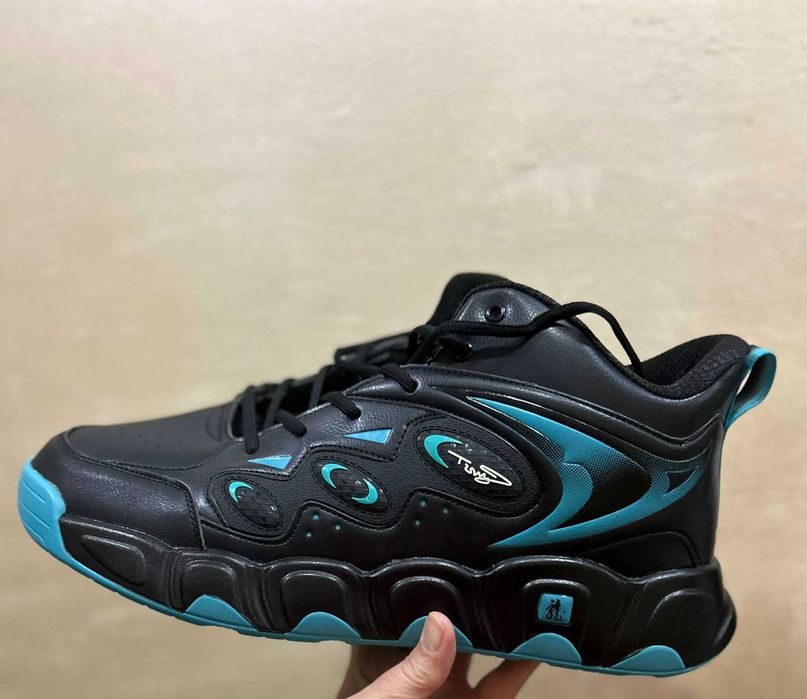 50-51 номер маратонки НОВИ