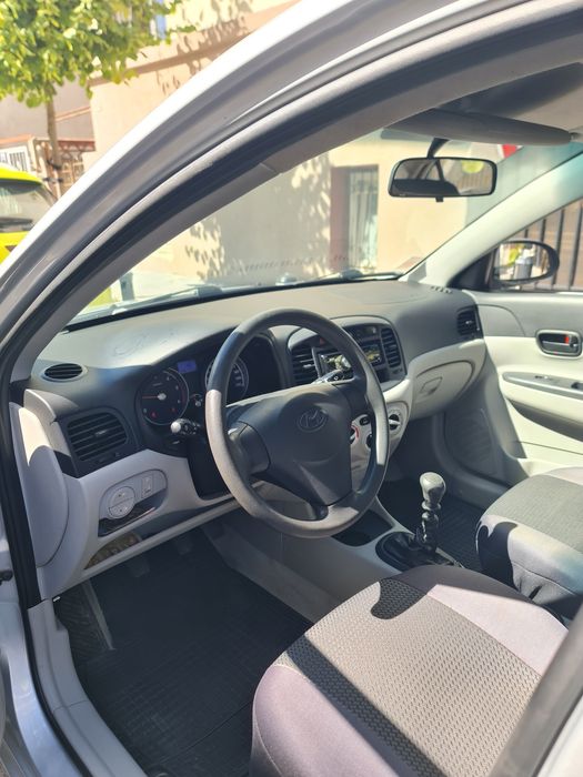 HYUNDAI Accent 2009 — imagine 5