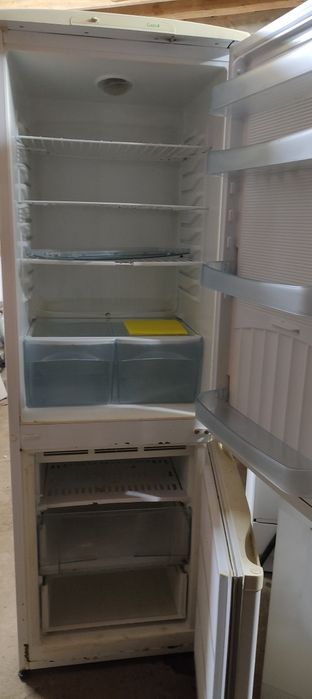 Продам холодильник рабочем состояние