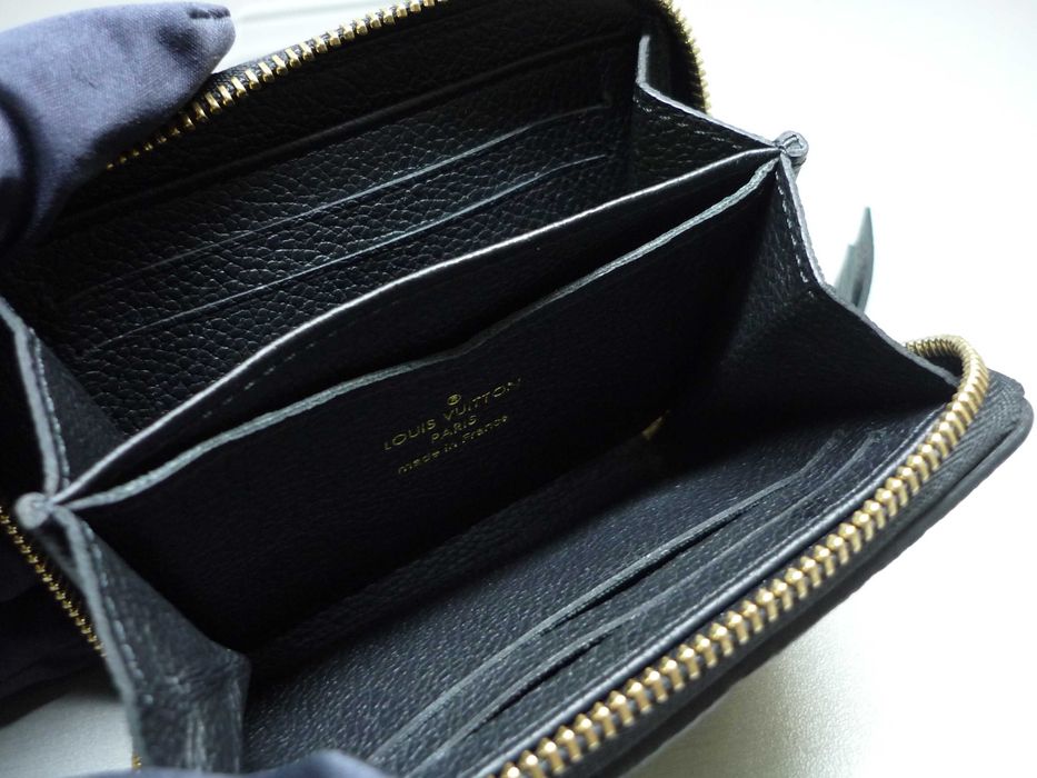 Оригинално малко   Louis Vuitton портмоне с цип