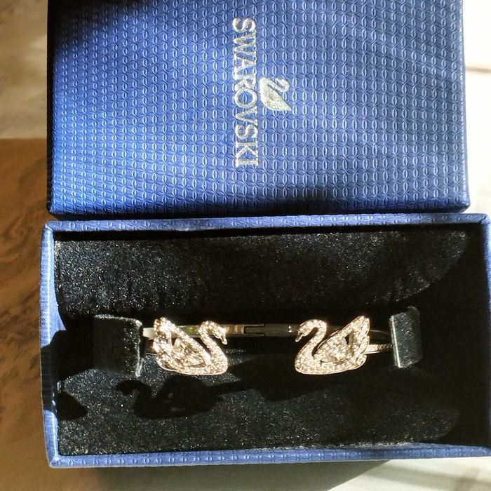 Swarovski "Dancing Swans"