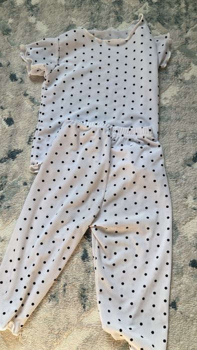 Отдам даром вещи детские