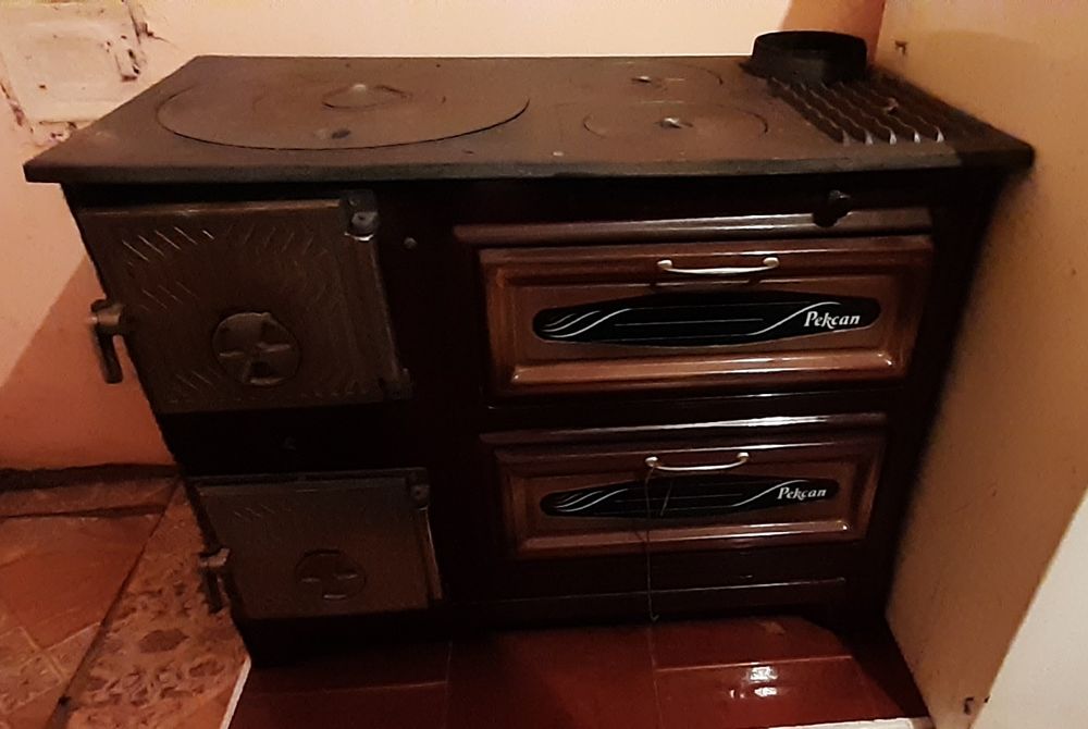 Печка на твърдо гориво