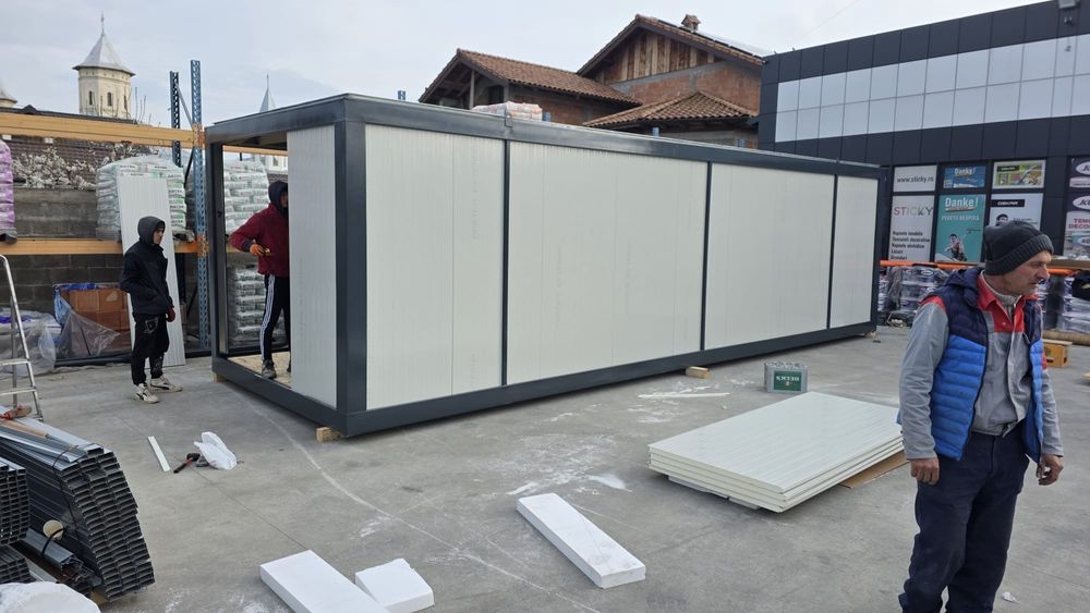 Vand containere modulare la comanda orce dimensiune.