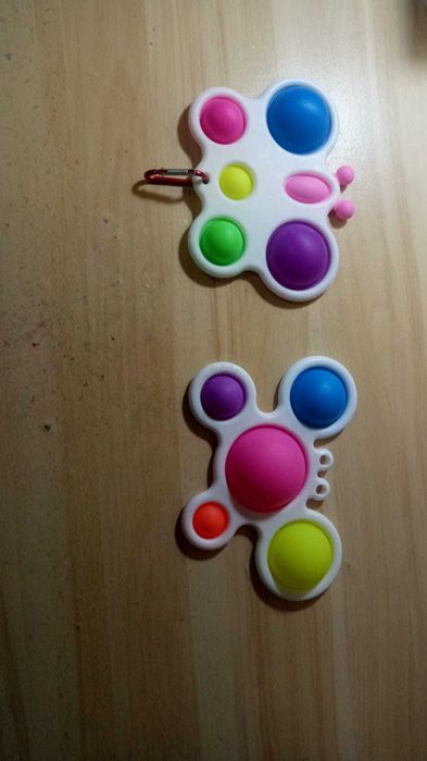 Продам игрушки б/у: Спинеры Симпл-димпл, Поп-ит, Снаперс, Антистресс