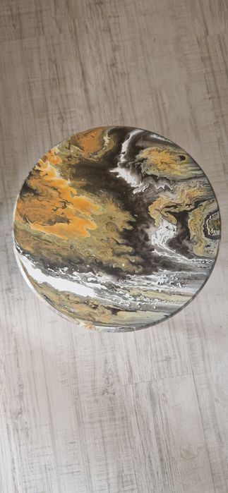 Дизайнерска табуретка/малка масичка/