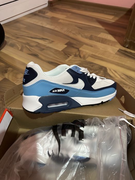 Nike Air Max.