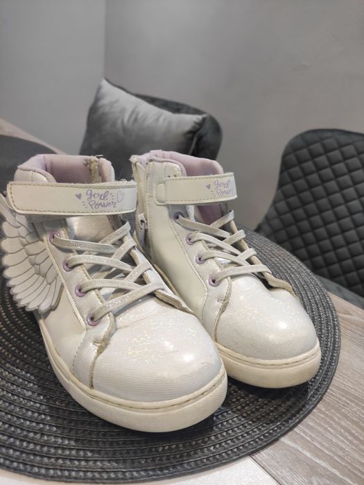 Детски маратонки от LC Waikiki